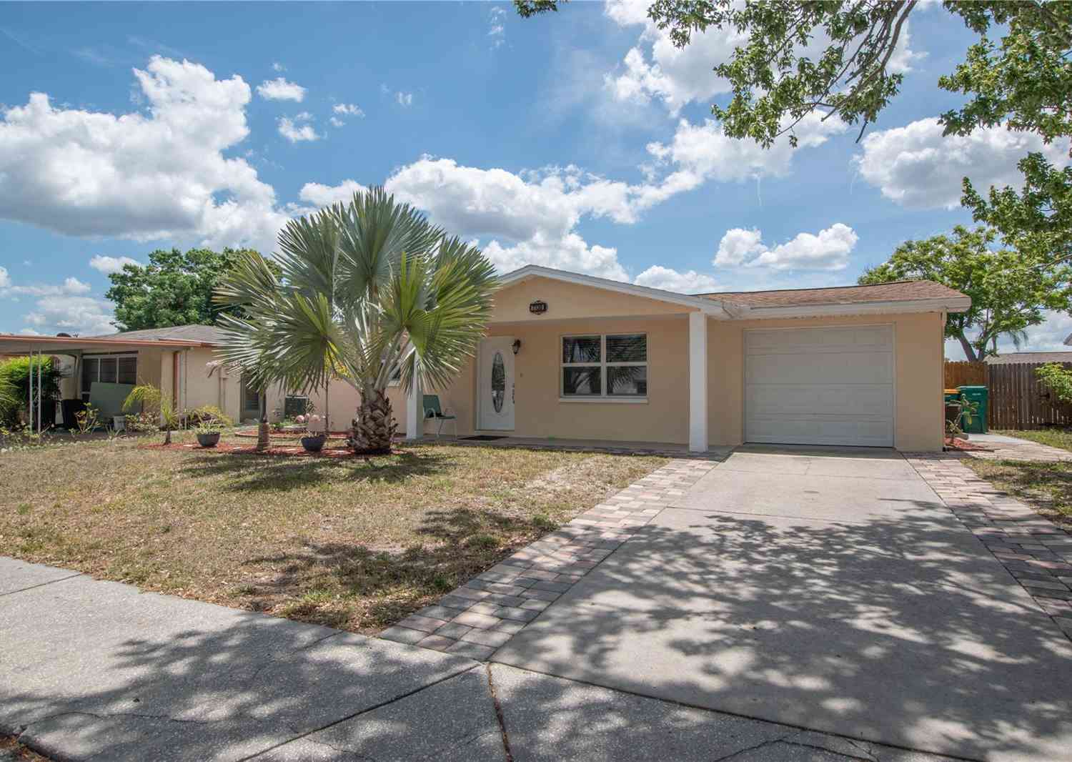 Homes For Sale - 7130 Castanea Drive<br/> PORT RICHEY, FL 34668
