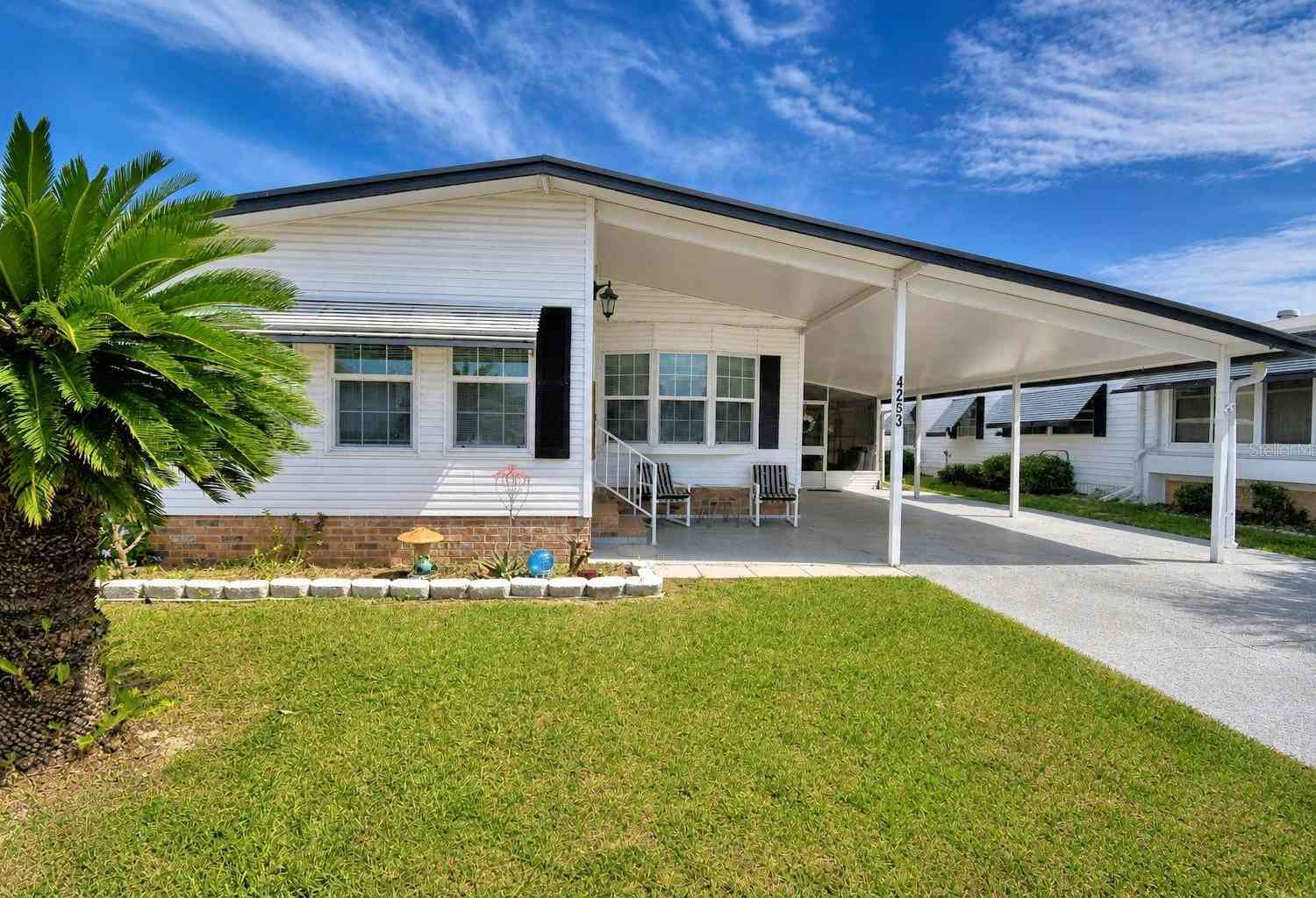 Mobile Home For Sale - 4253 Cedarwood Street<br/> WINTER HAVEN, FL 33880