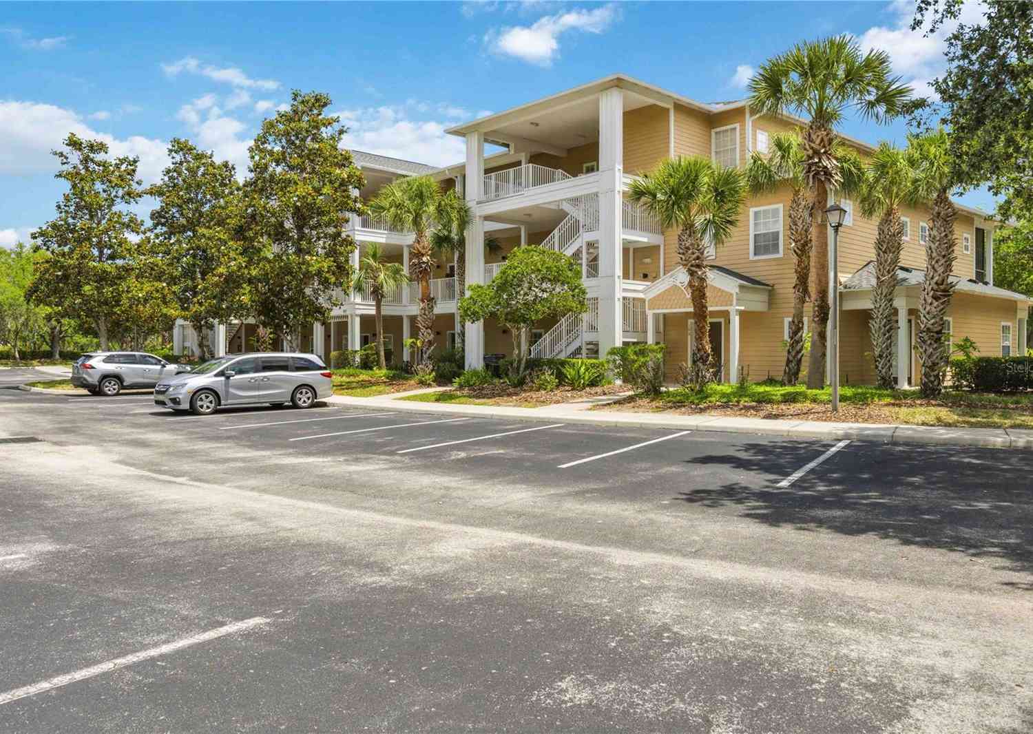Condo For Sale - 114 Rum Run<br/> DAVENPORT, FL 33897