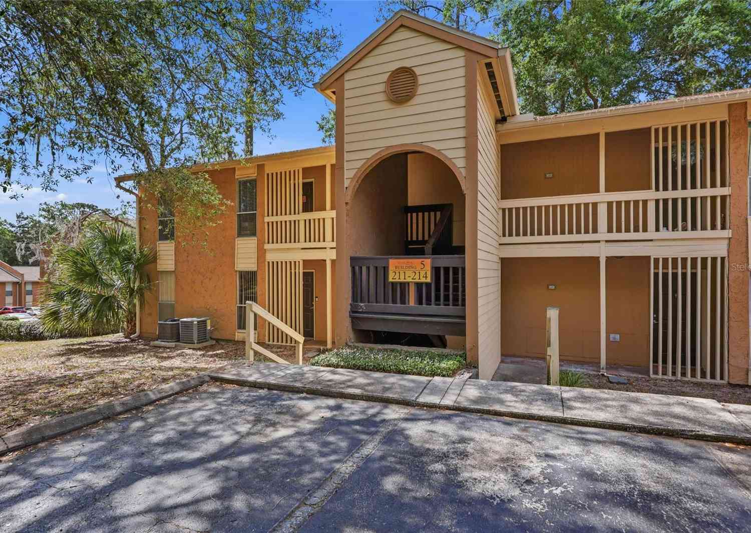Condo For Sale - 1810 NW 23rd Boulevard #BLDG 5, 211<br/> GAINESVILLE, FL 32605