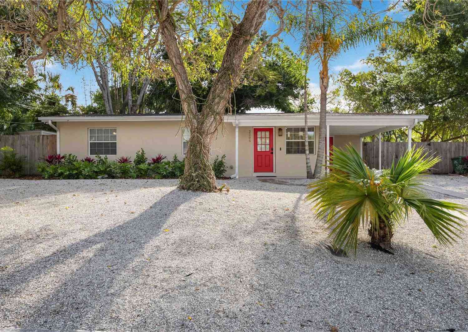 Homes For Sale - 2205 Floyd Street<br/> SARASOTA, FL 34239