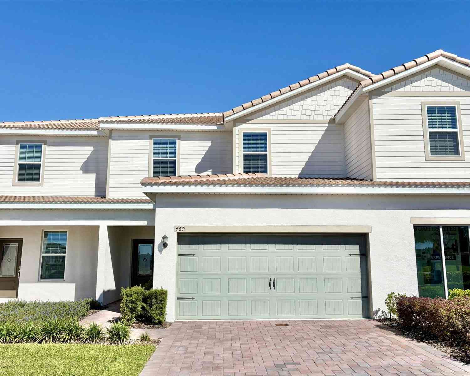 Townhouse For Sale - 460 Bay Leaf Drive<br/> POINCIANA, FL 34759