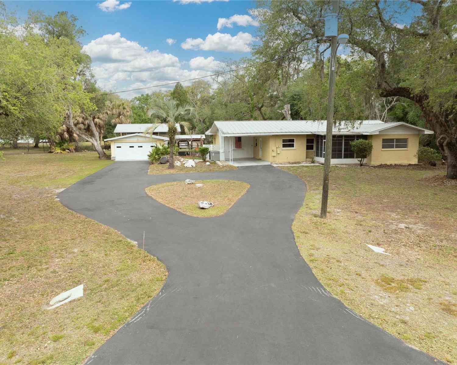 Homes For Sale - 5175 Azalea Circle<br/> DADE CITY, FL 33523