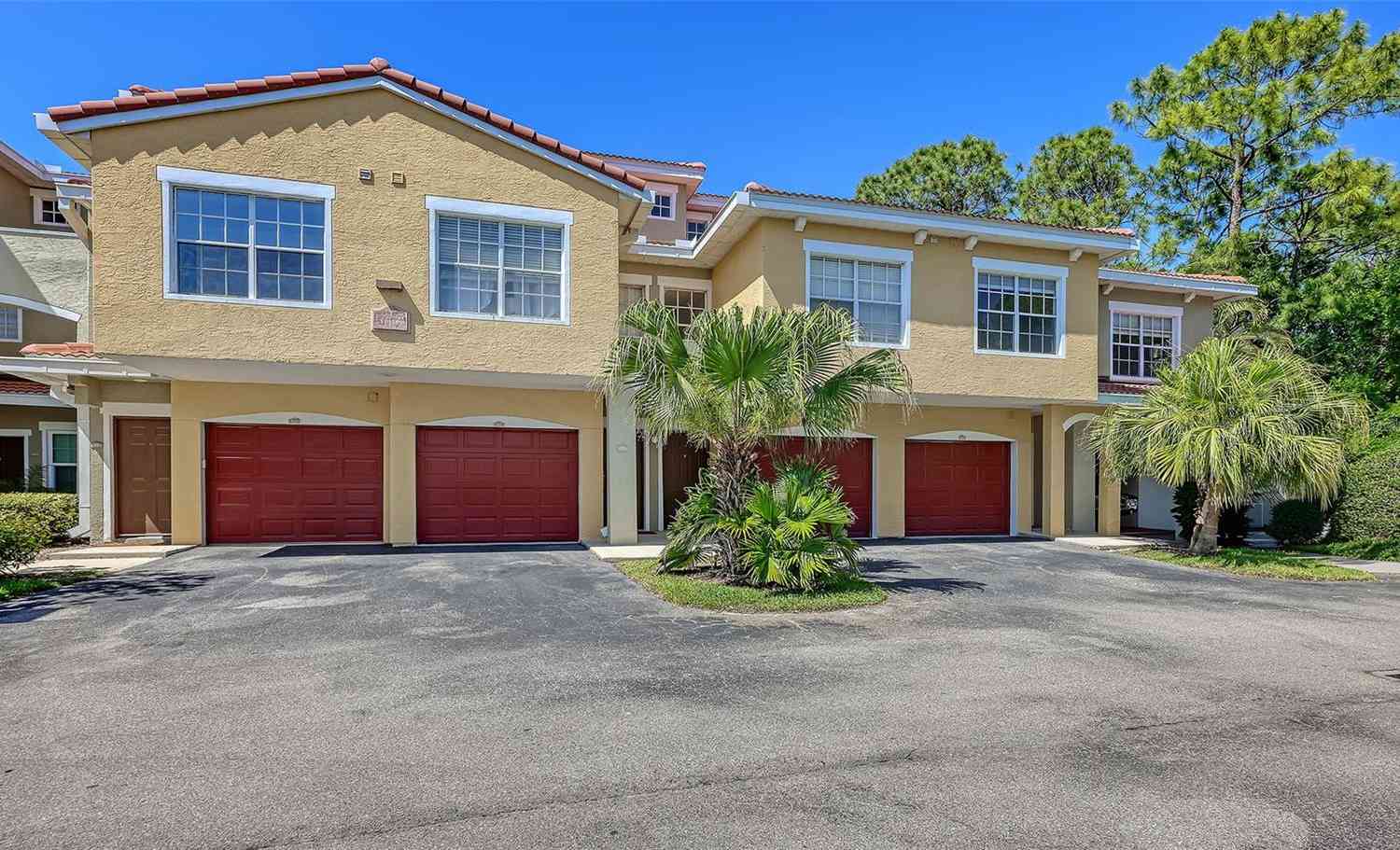 Townhouse For Sale - 5655 Bentgrass Drive #9-116<br/> SARASOTA, FL 34235