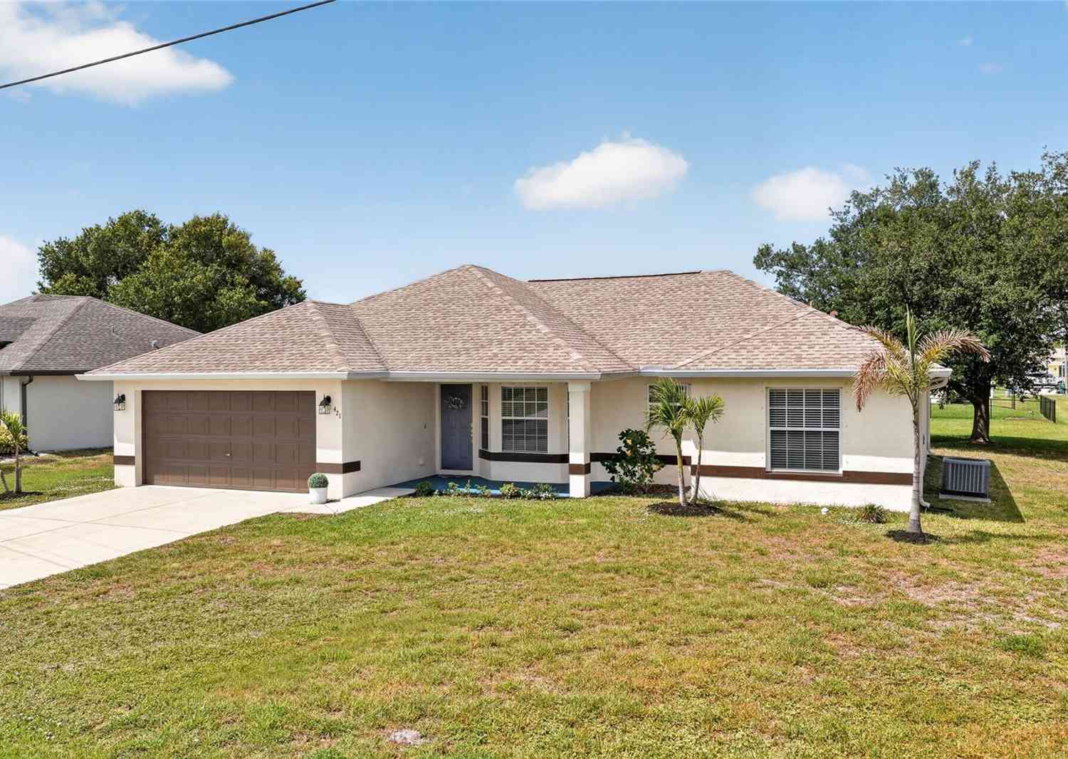 Homes For Sale - 421 Londrina Drive<br/> PUNTA GORDA, FL 33983