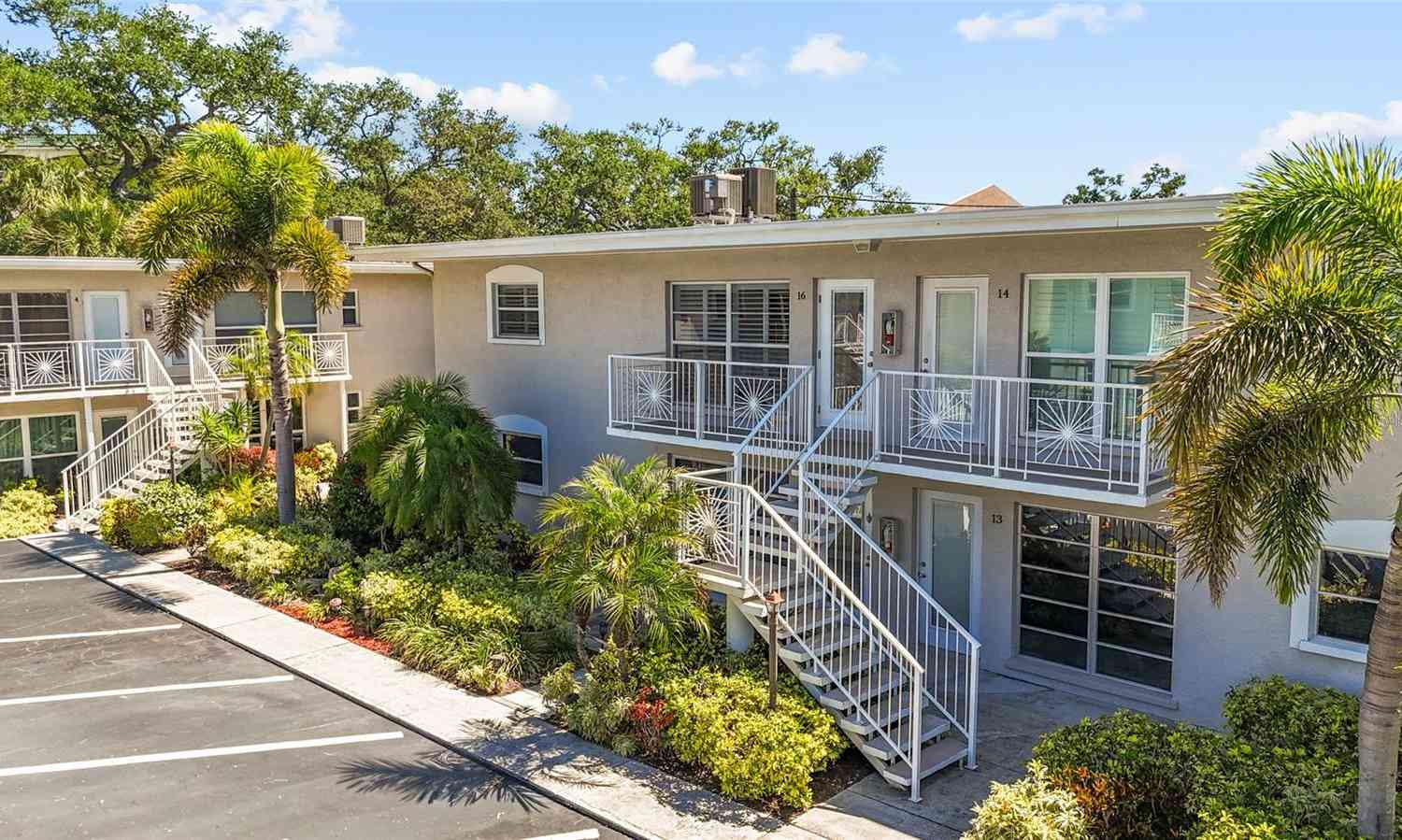 Condo For Sale - 521 W Venice Avenue #16<br/> VENICE, FL 34285