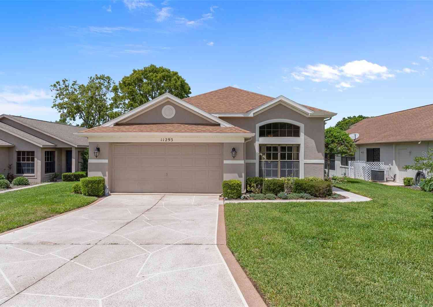 Homes For Sale - 11293 Copley Court<br/> SPRING HILL, FL 34609