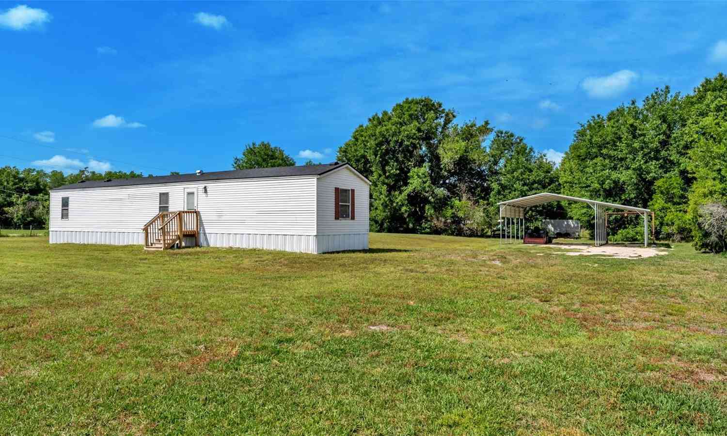 Mobile Home For Sale - 10120 Old Spanish Trail<br/> POLK CITY, FL 33868