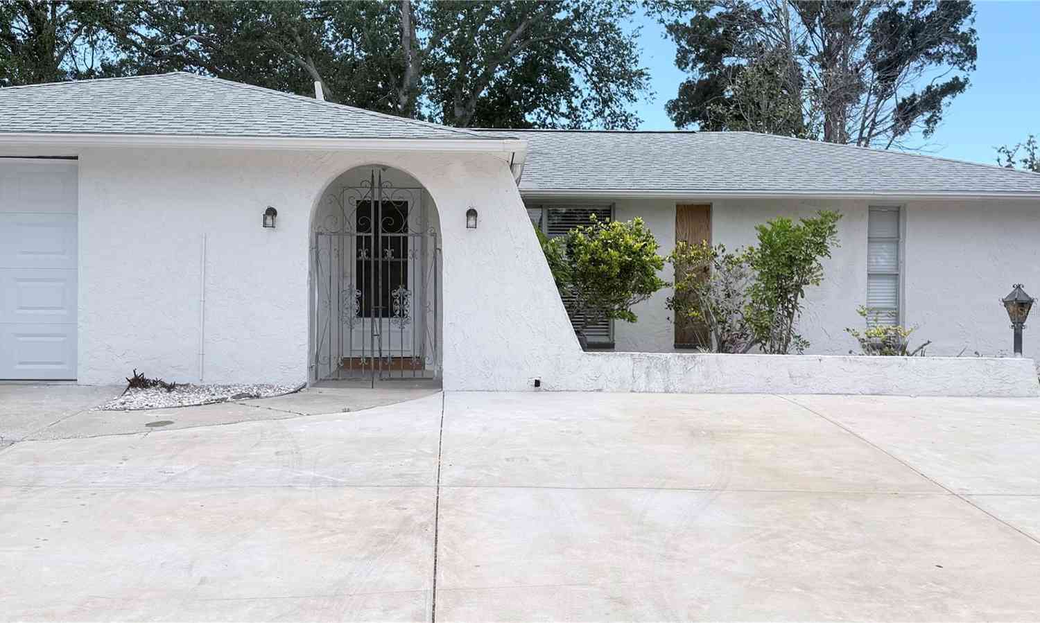 Homes For Sale - 8923 Candlewick Lane<br/> PORT RICHEY, FL 34668