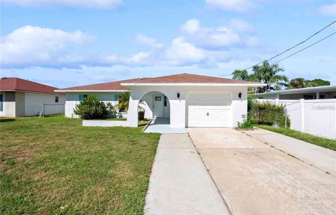 Homes For Sale - 3381 Minnow Creek Drive<br/> HERNANDO BEACH, FL 34607