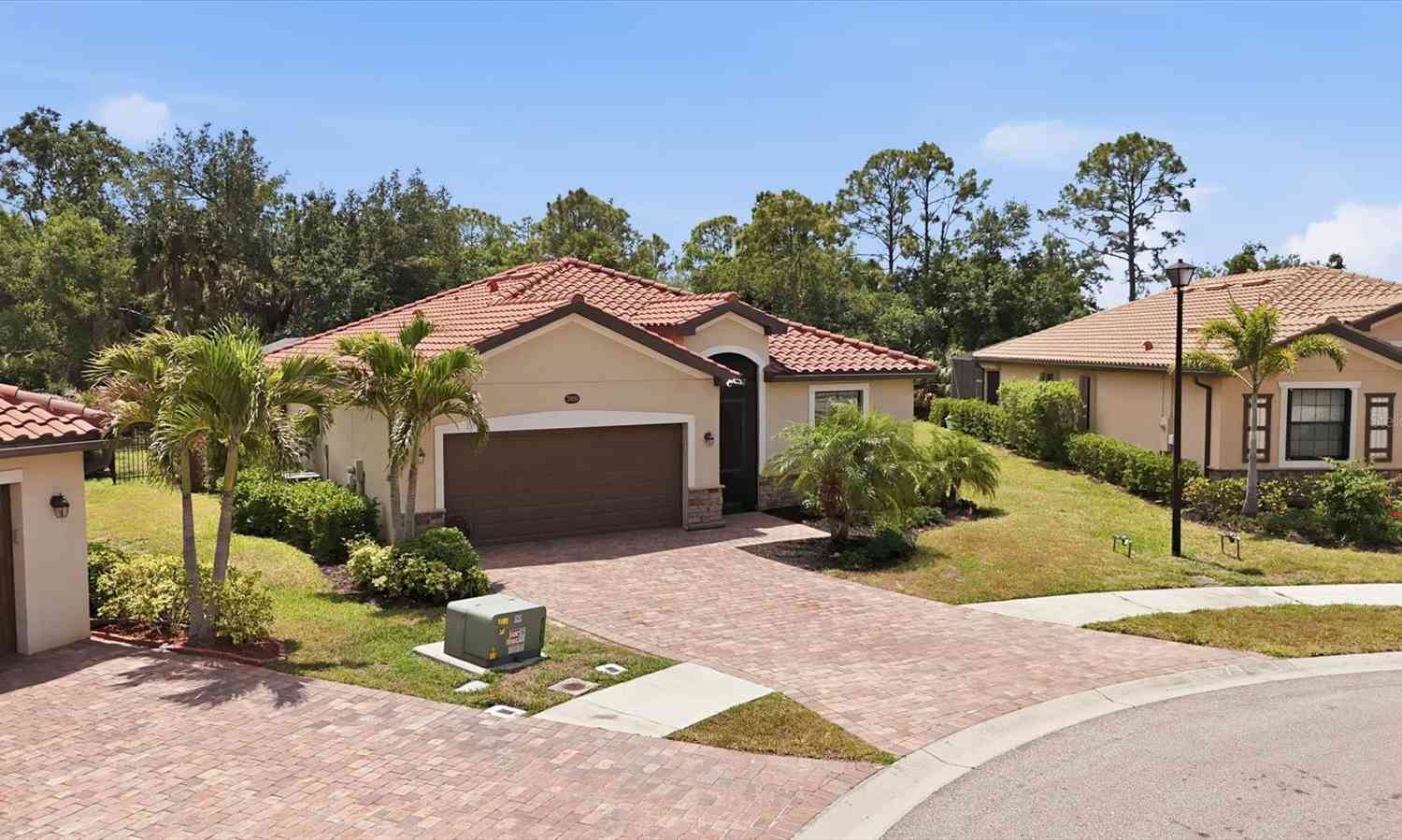 Homes For Sale - 20930 Valore Court<br/> VENICE, FL 34293