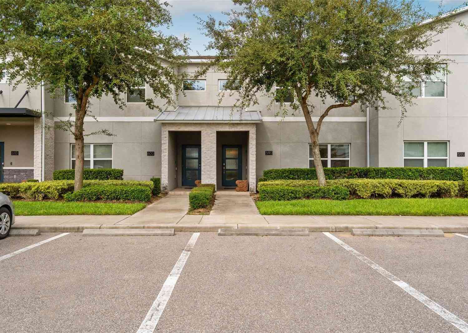 Townhouse For Sale - 590 Pebble Beach Drive<br/> DAVENPORT, FL 33896