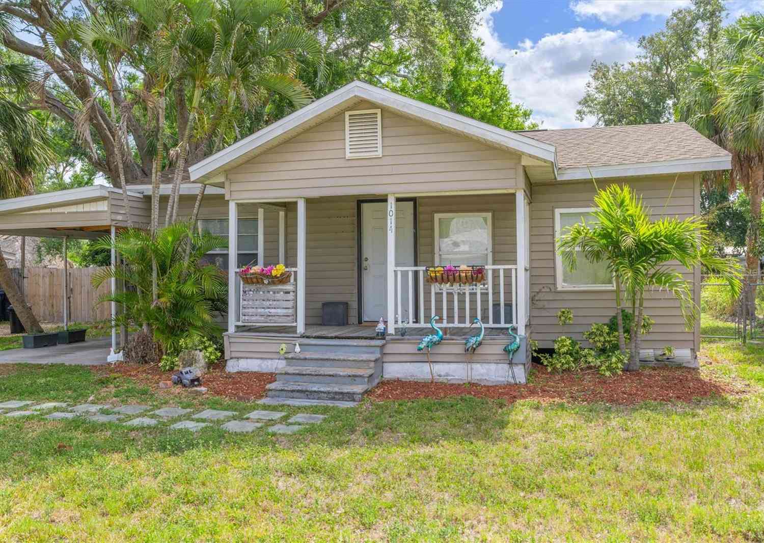 Homes For Sale - 1014 27th Avenue<br/> PALMETTO, FL 34221