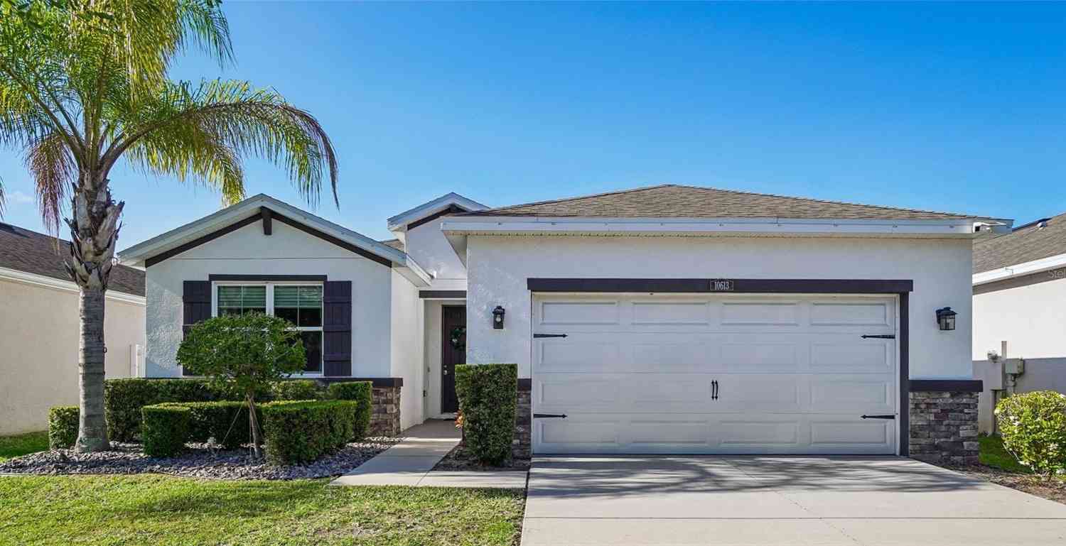 Homes For Sale - 10613 Scenic Hollow Drive<br/> RIVERVIEW, FL 33578