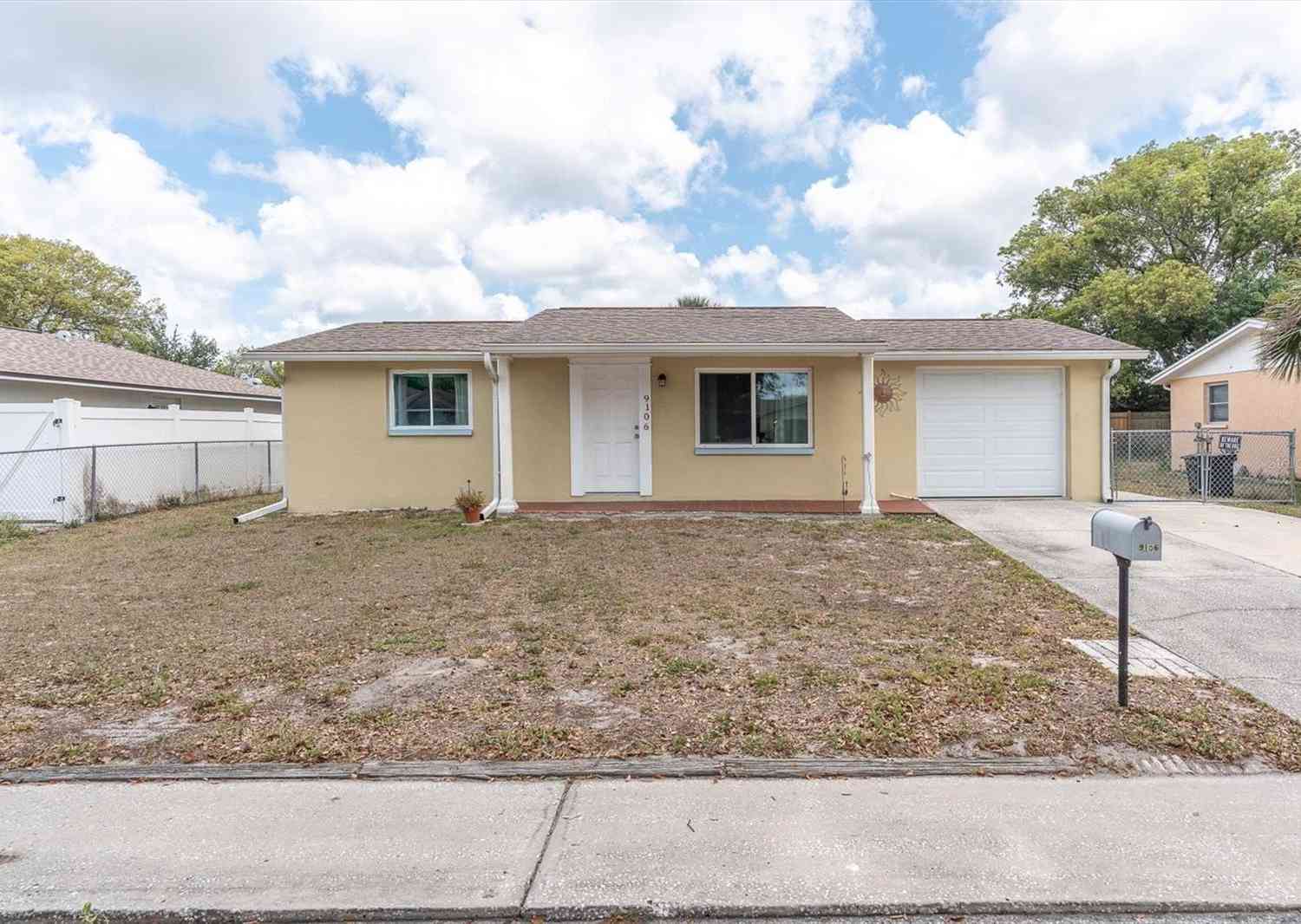 Homes For Sale - 9106 Lunar Lane<br/> PORT RICHEY, FL 34668