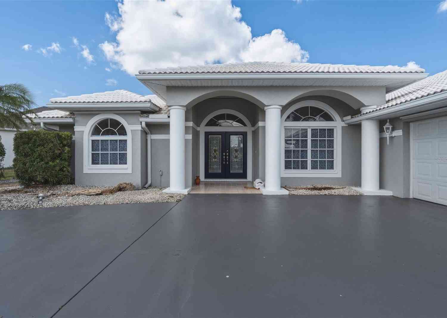 Homes For Sale - 1083 Manilla Lane<br/> PUNTA GORDA, FL 33983