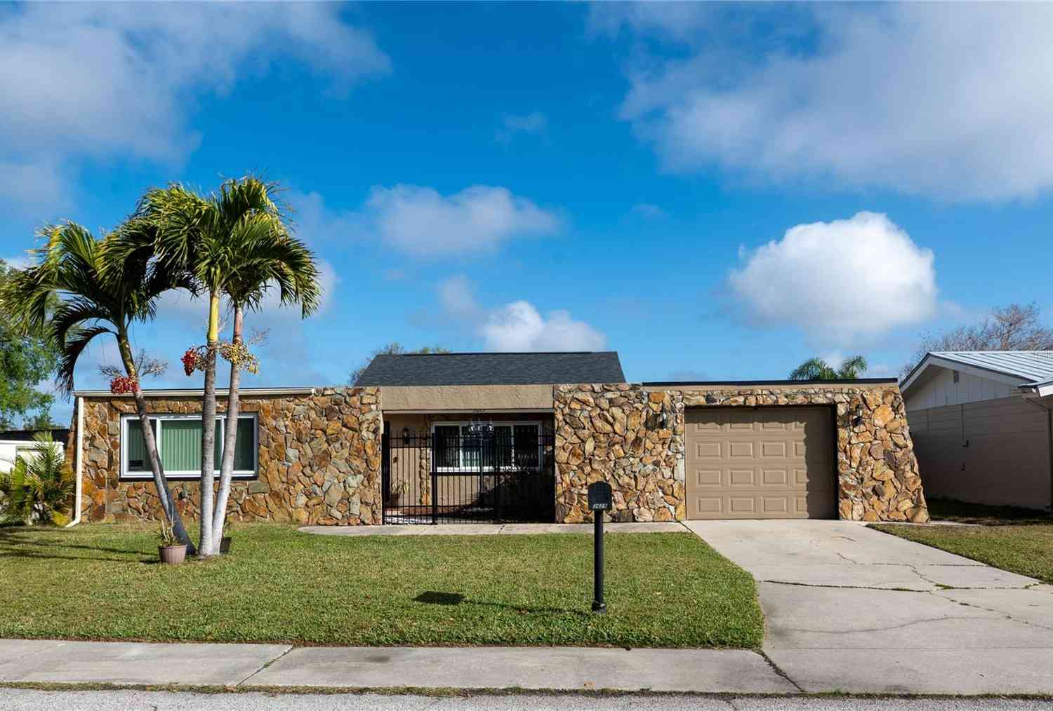 Homes For Sale - 3629 Haven Drive<br/> New Port Richey, FL 34652