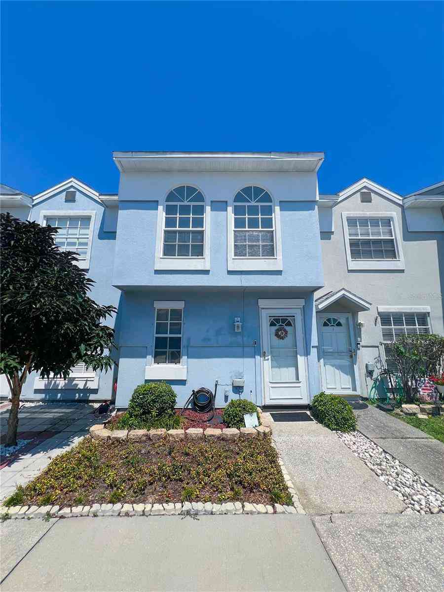 Townhouse For Sale - 6721 121 Avenue #E<br/> LARGO, FL 33773