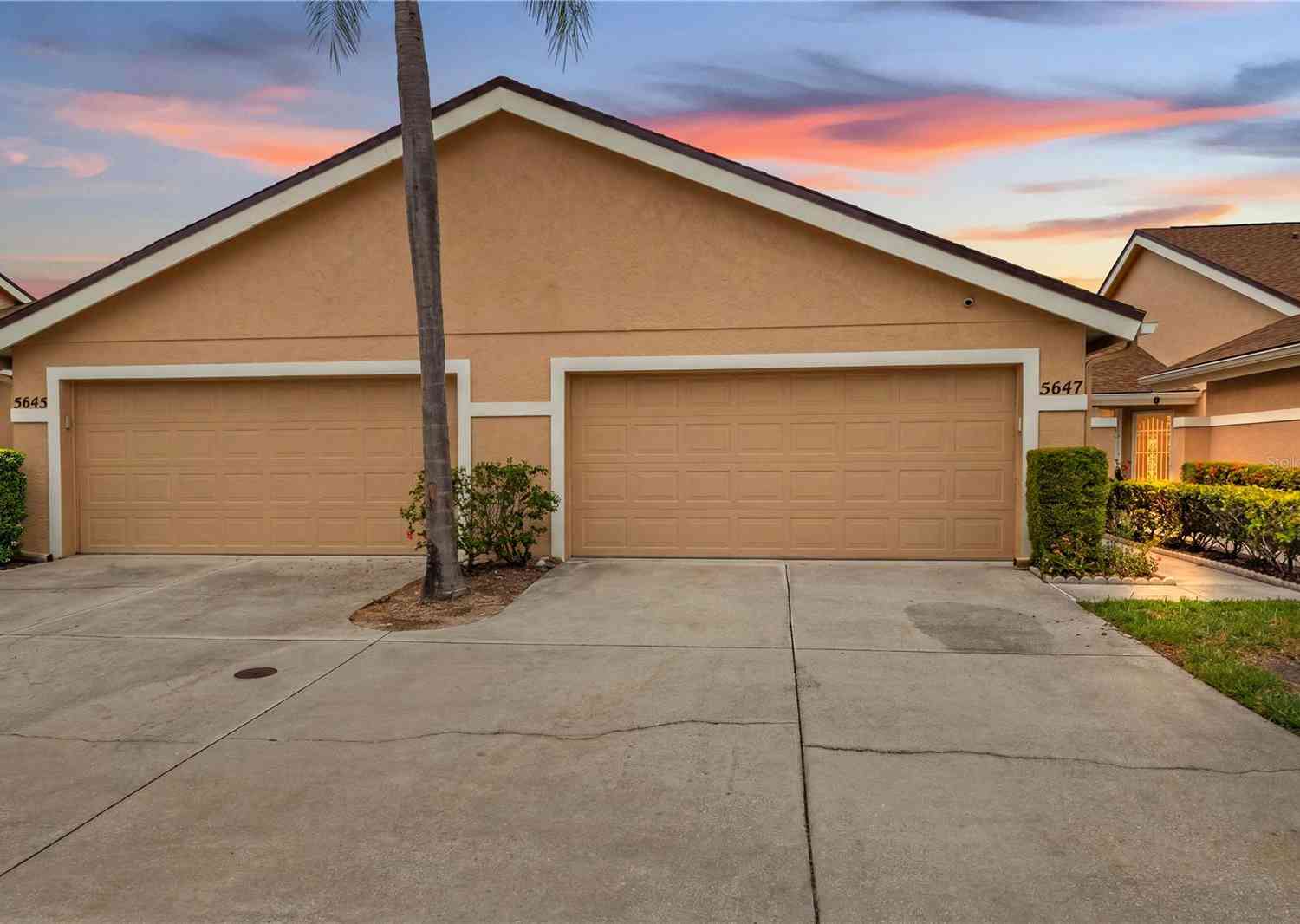 Villa For Sale - 5647 Monte Rosso Road<br/> SARASOTA, FL 34243