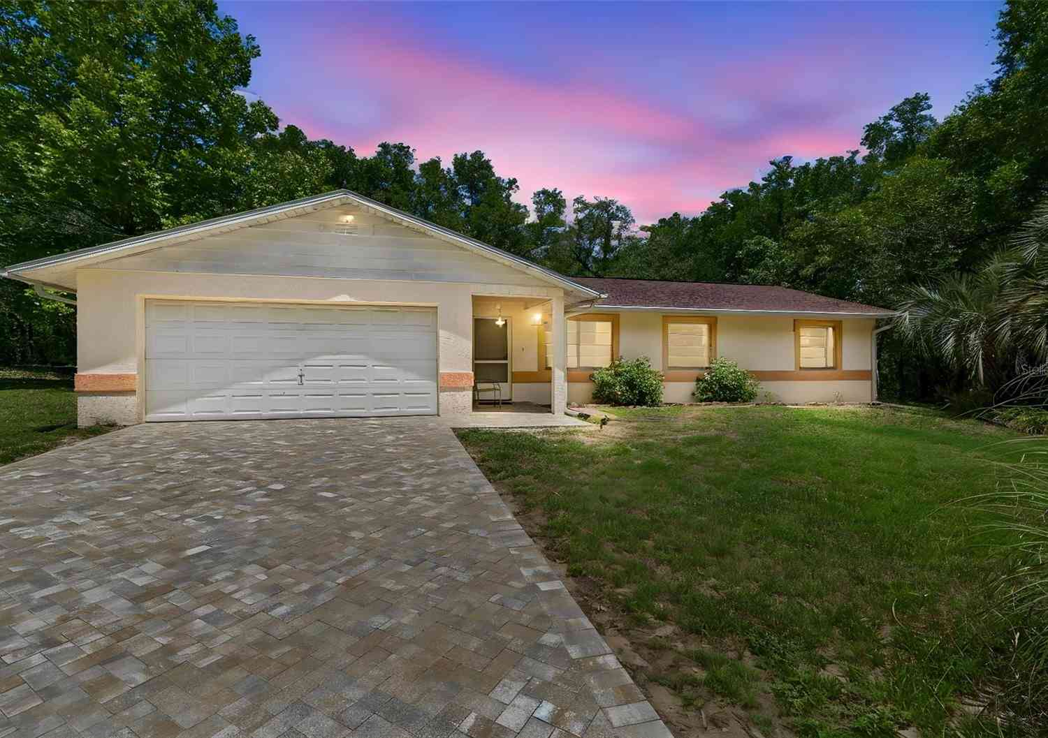 Homes For Sale - 3757 E Side Court<br/> INVERNESS, FL 34453