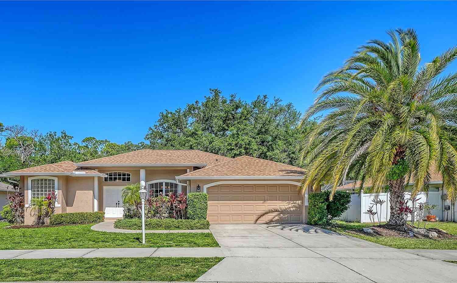 Homes For Sale - 3521 Branch Creek Drive<br/> SARASOTA, FL 34235