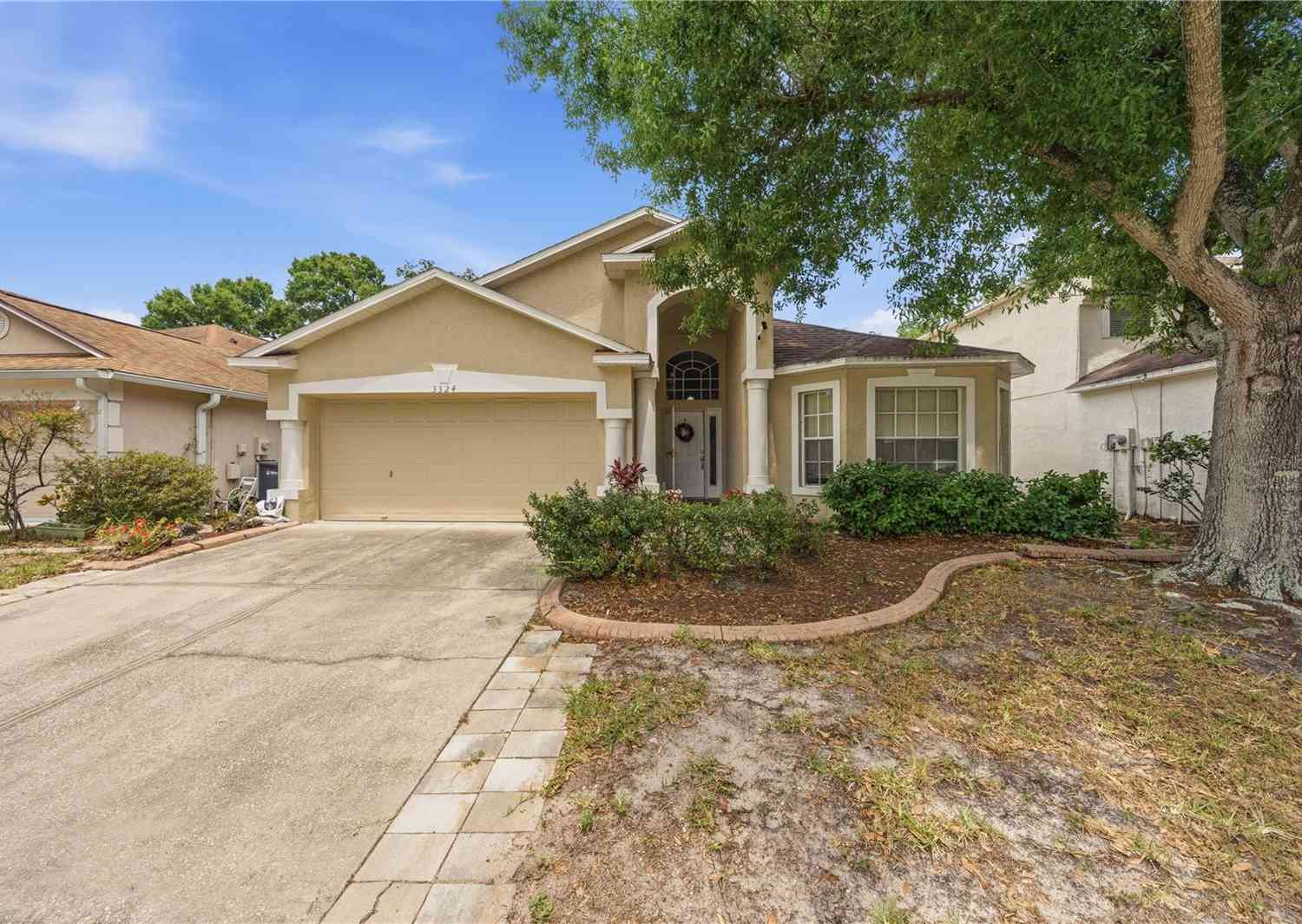Homes For Sale - 3324 Manor Cove Circle<br/> RIVERVIEW, FL 33578
