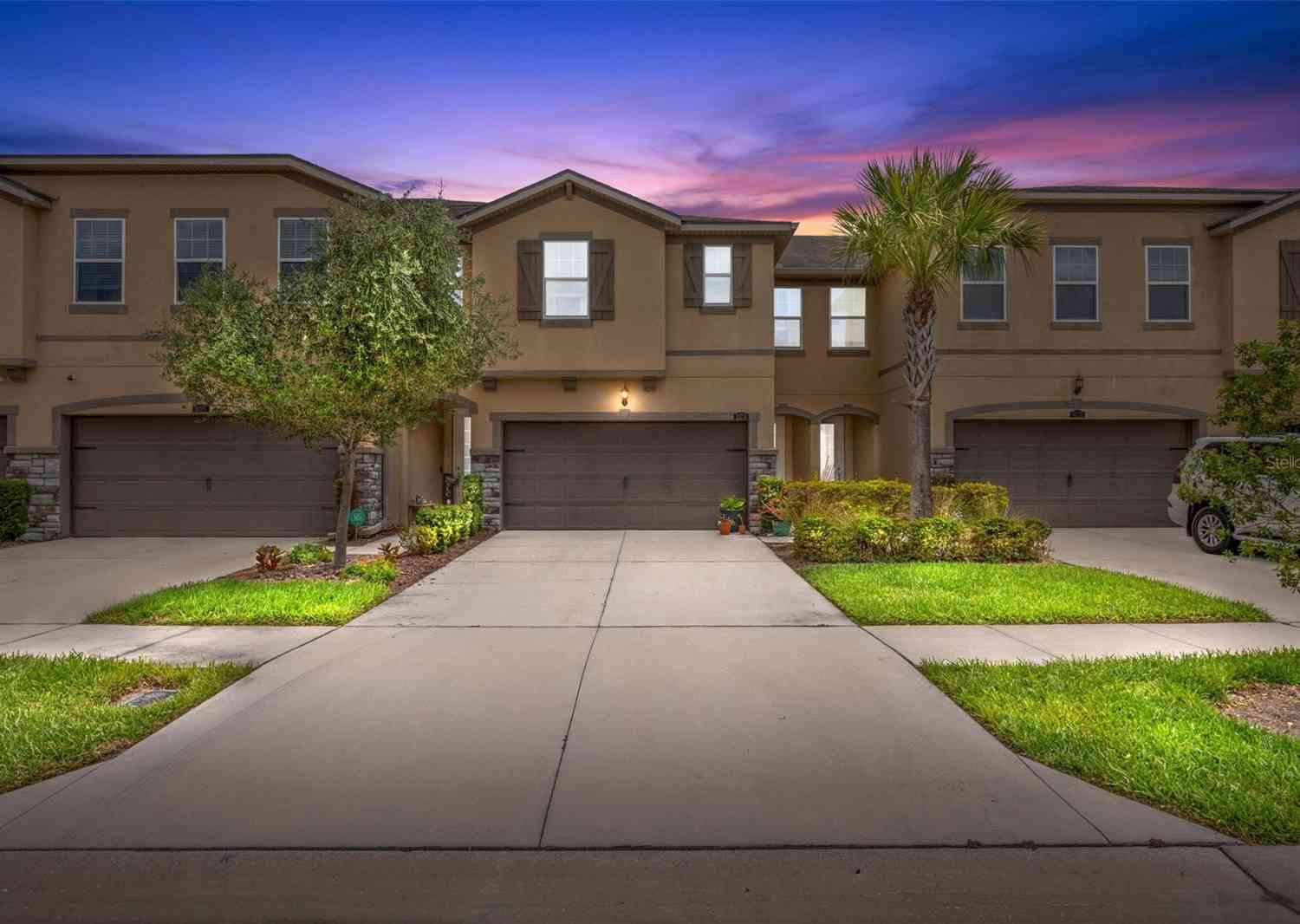 Townhouse For Sale - 10230 Newel Valley Loop<br/> RIVERVIEW, FL 33569