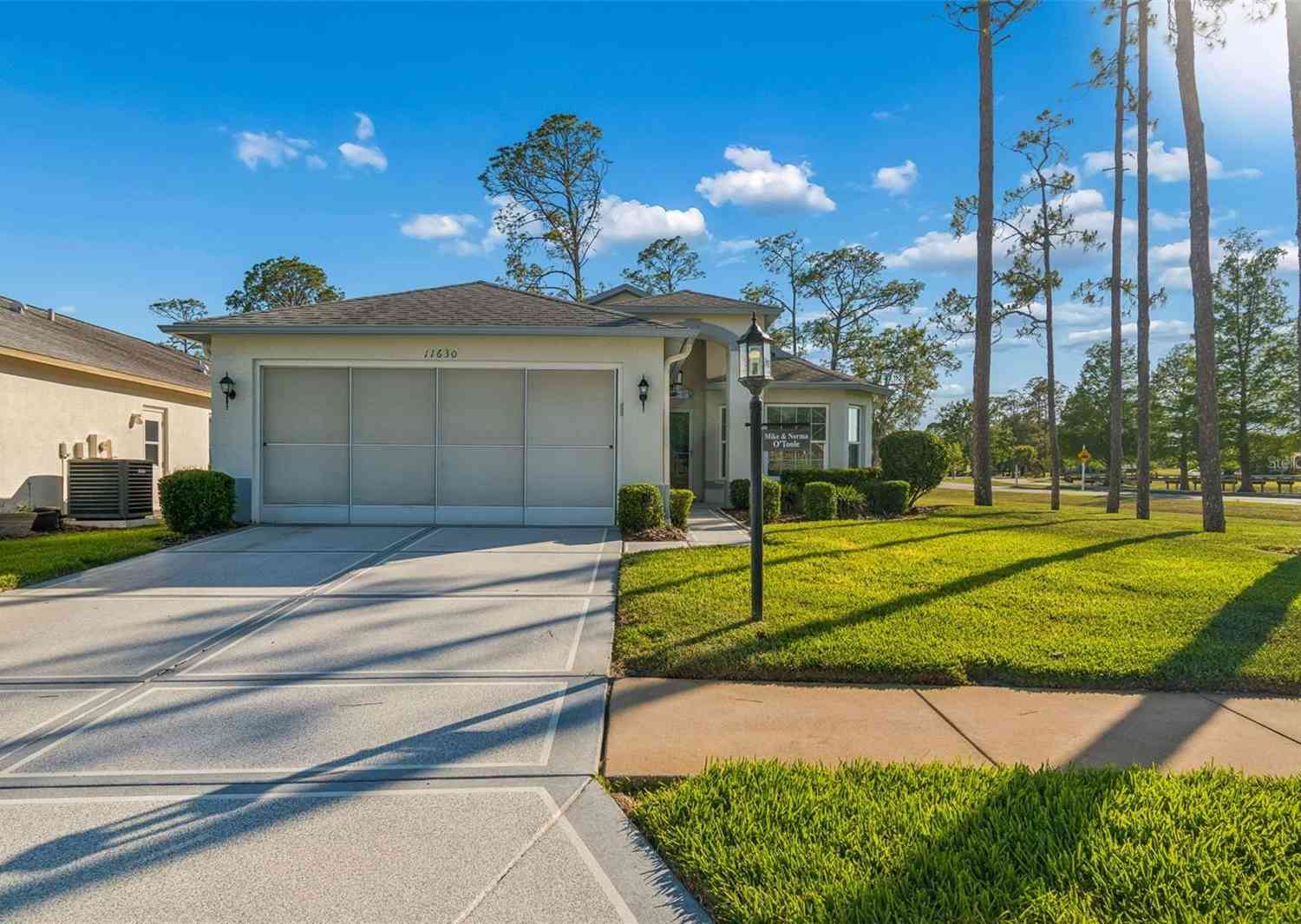 Homes For Sale - 11630 Wheatfield Loop<br/> HUDSON, FL 34667