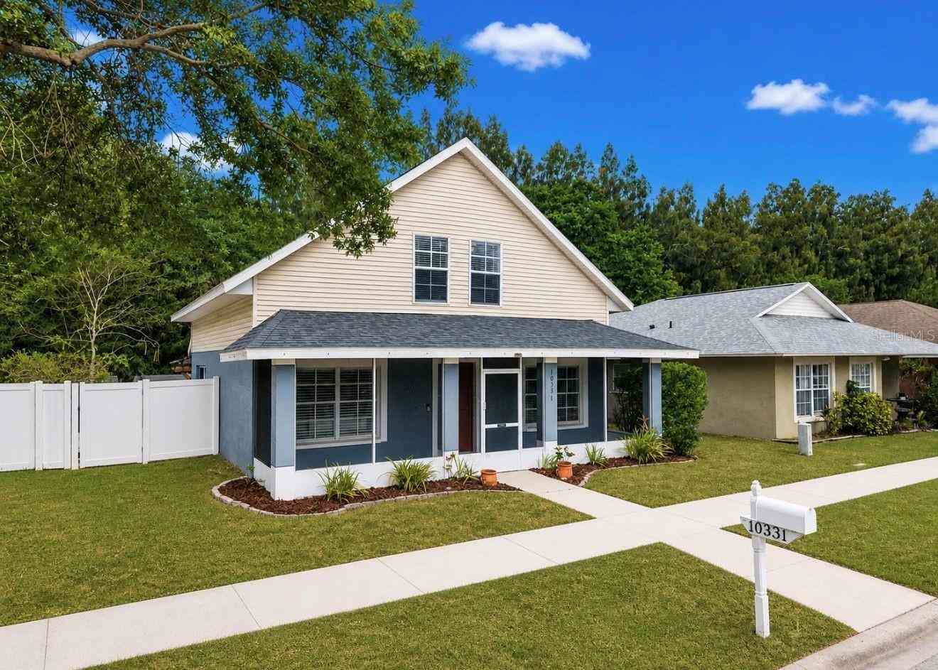 Homes For Sale - 10331 Summerview Circle<br/> RIVERVIEW, FL 33578