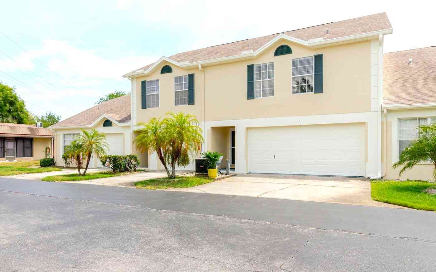 Townhouse For Sale - 682 Green Valley Road #C3<br/> Pinellas County, PALM HARBOR, FL 34683