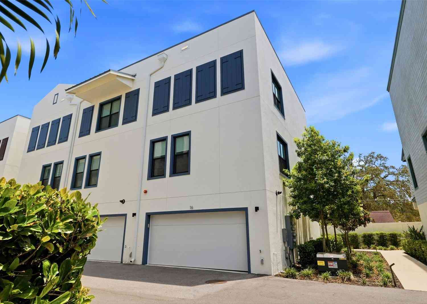 Townhouse For Sale - 946 Highland Avenue #16<br/> Pinellas County, DUNEDIN, FL 34698