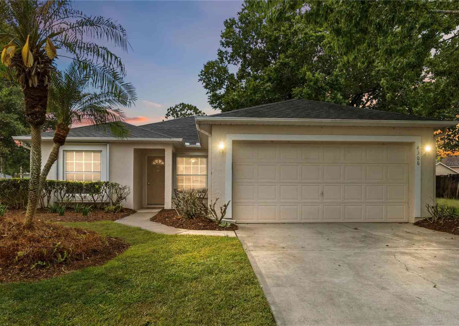 Homes For Sale - 4306 Pebblestone Court<br/> ORLANDO, FL 32826