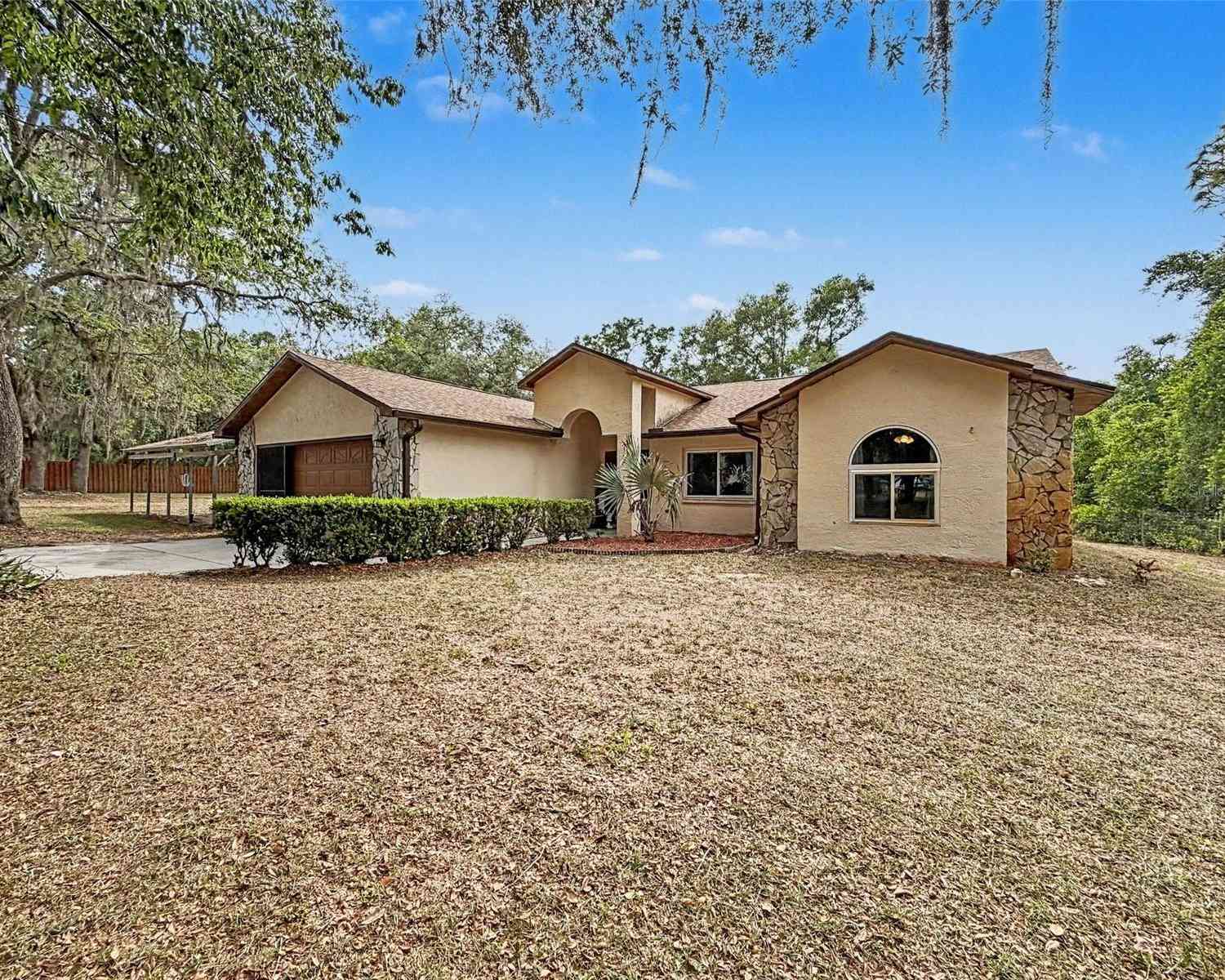 Homes For Sale - 7111 Ricker Avenue<br/> WEBSTER, FL 33597