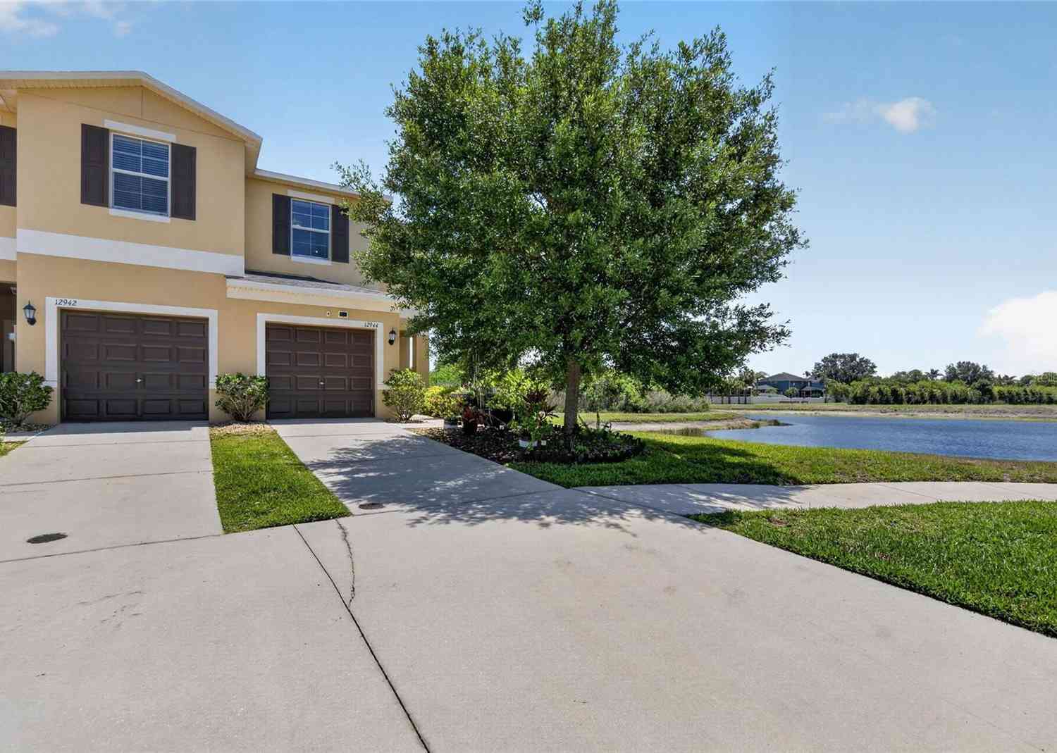 Townhouse For Sale - 12944 Utopia Gardens Way<br/> RIVERVIEW, FL 33579
