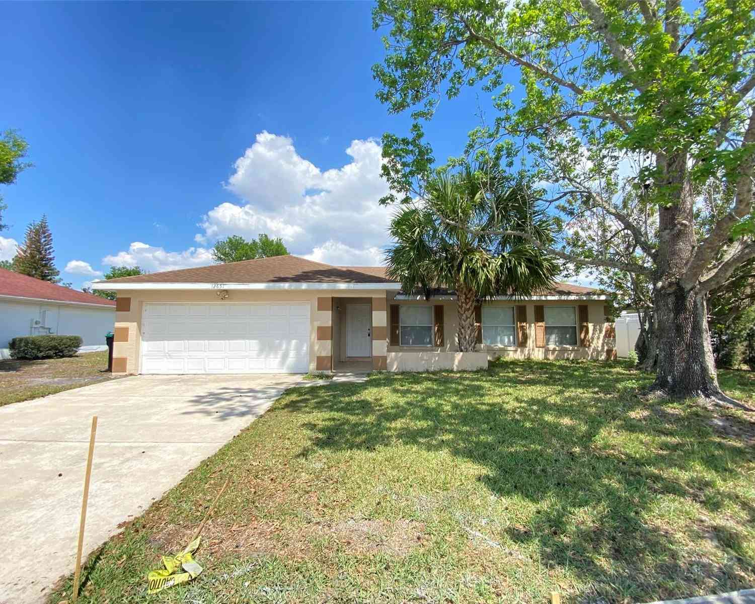 Homes For Sale - 12651 Idaho Woods Lane<br/> ORLANDO, FL 32824