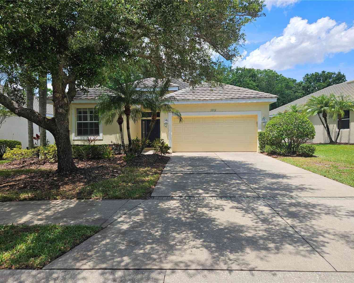 Homes For Sale - 12112 Maple Ridge Drive<br/> PARRISH, FL 34219