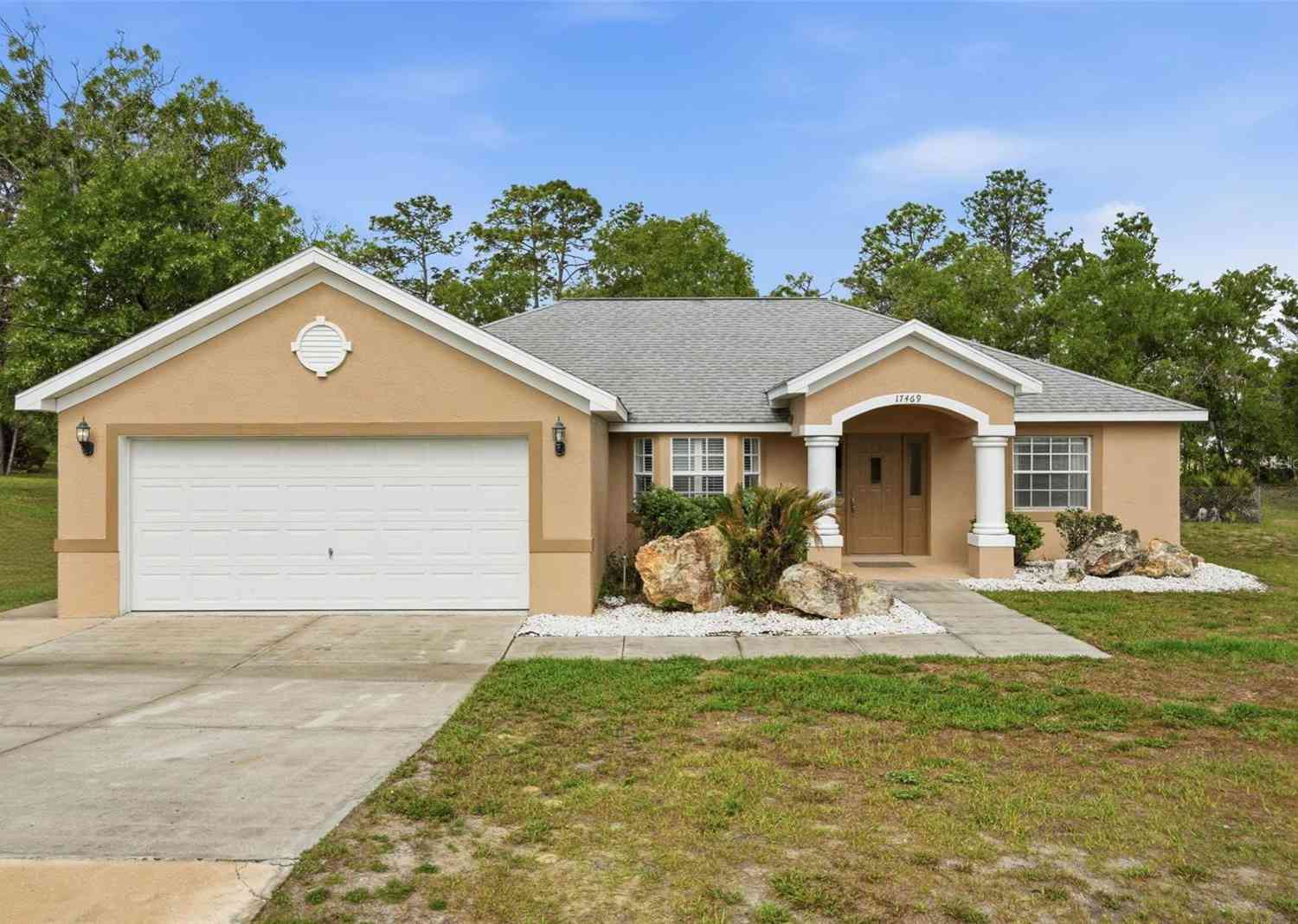 Homes For Sale - 17469 Maberly Road<br/> WEEKI WACHEE, FL 34614