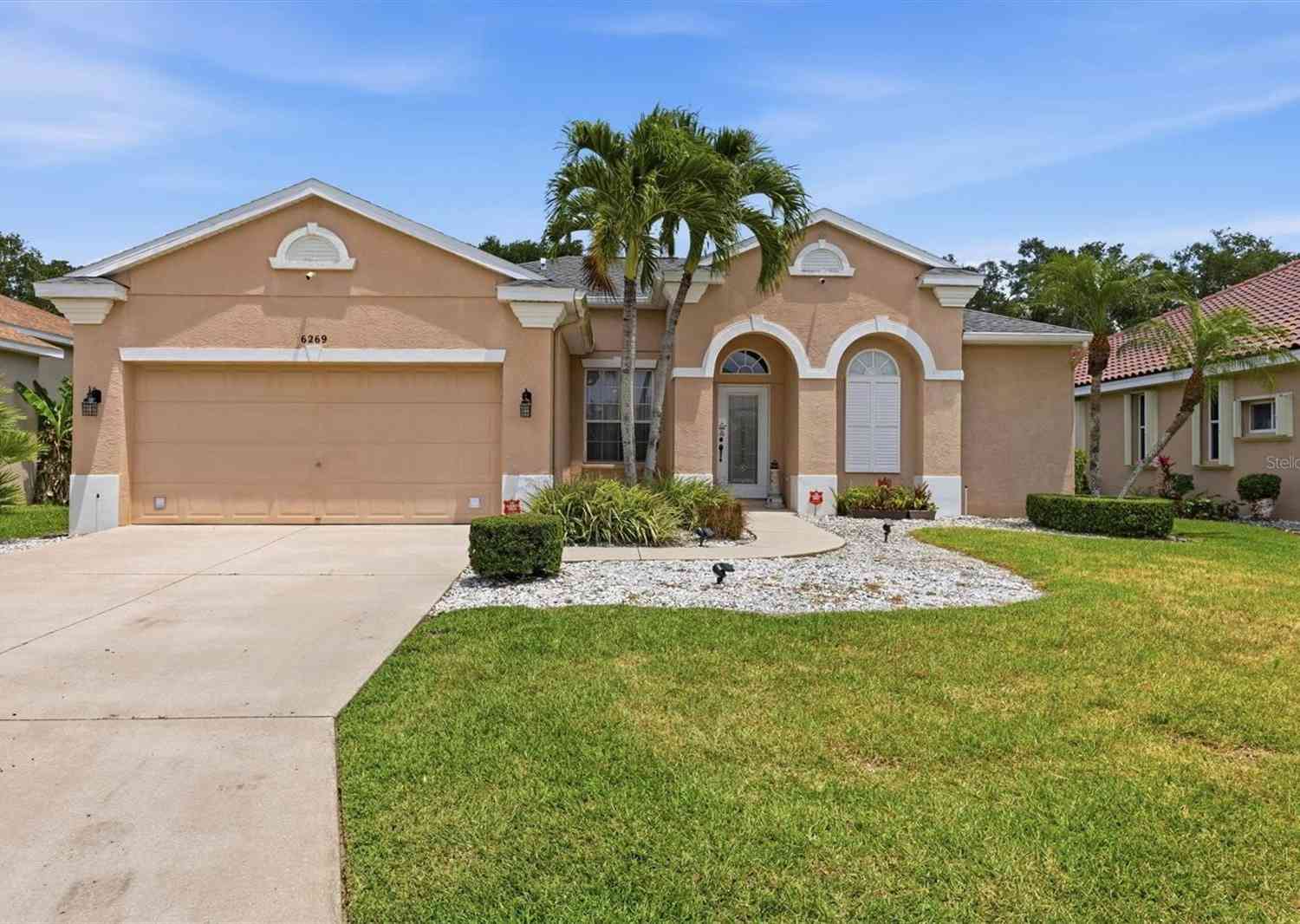 Homes For Sale - 6269 Donnington Court<br/> SARASOTA, FL 34238