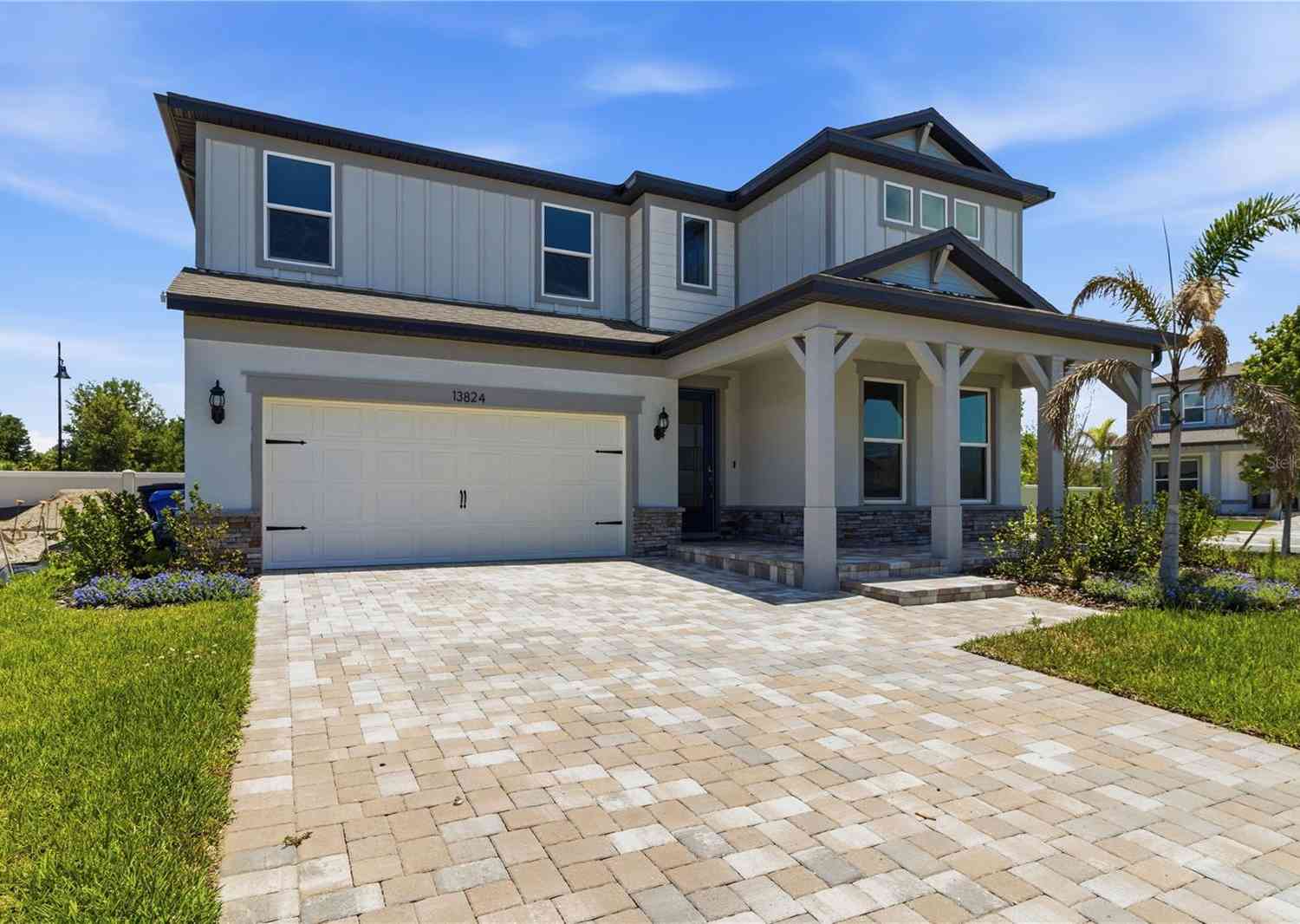 Homes For Sale - 13824 Sunlight Meadow Drive<br/> RIVERVIEW, FL 33578