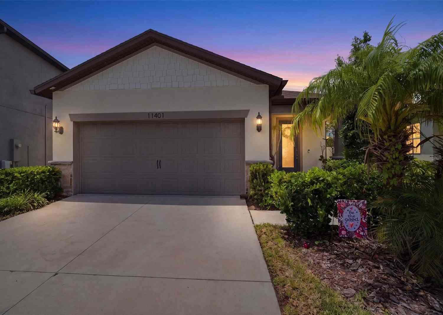 Homes For Sale - 11401 Green Harvest Drive<br/> RIVERVIEW, FL 33578