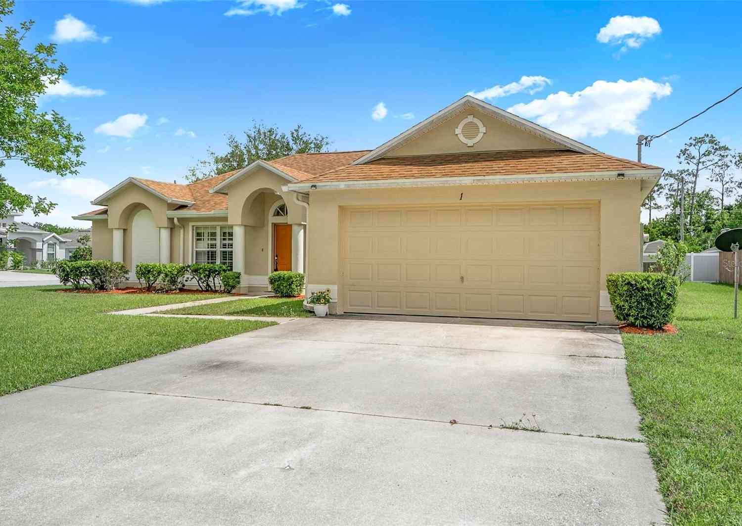 Homes For Sale - 1 Ethan Pl<br/> PALM COAST, FL 32164