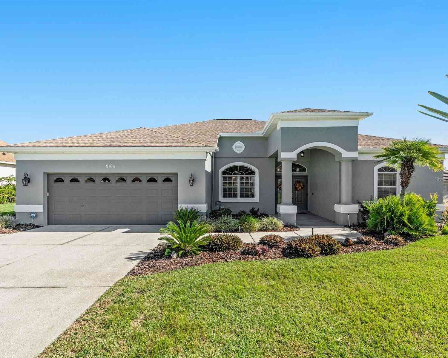 Homes For Sale - 9182 Tarleton Circle<br/> WEEKI WACHEE, FL 34613