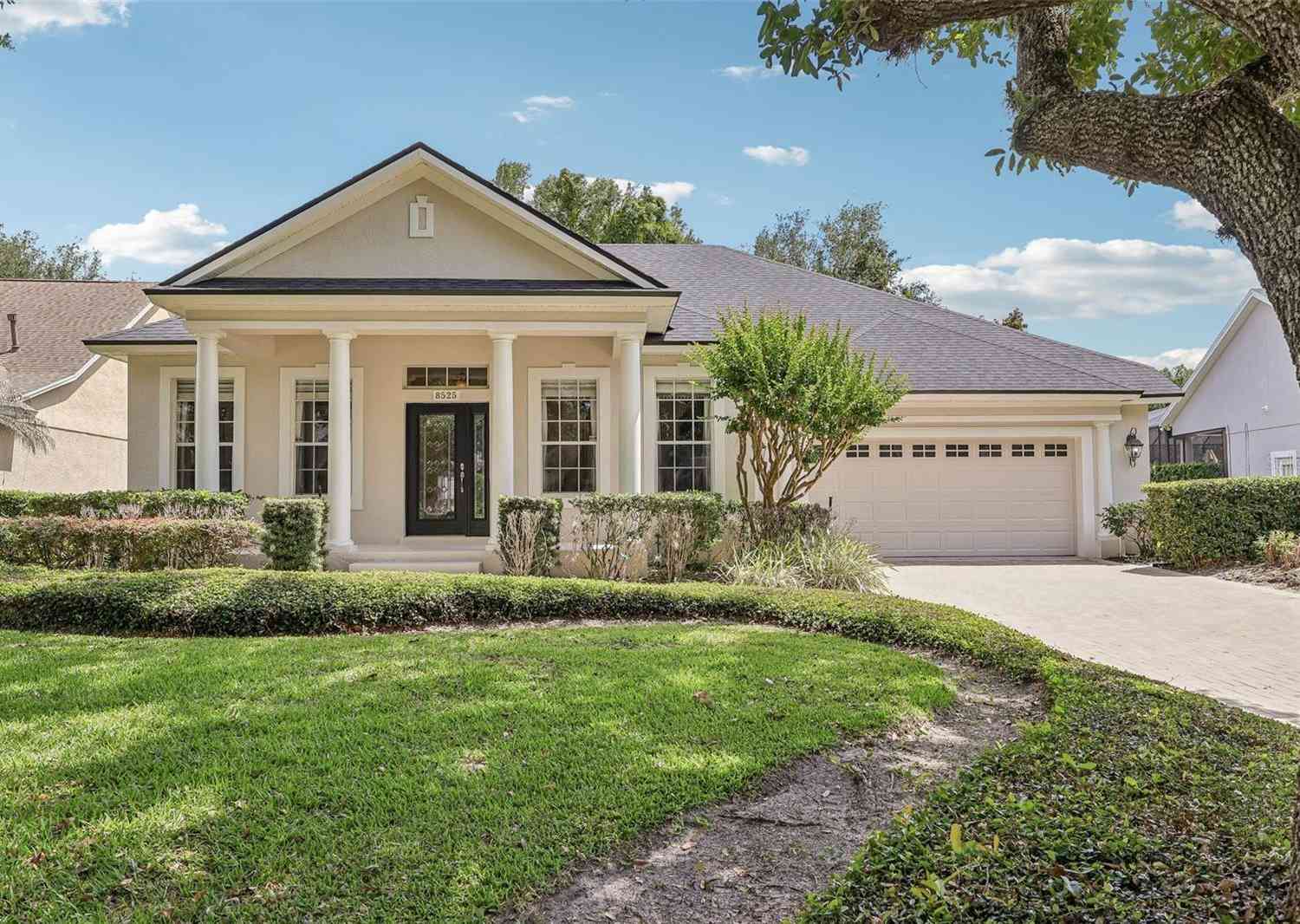 Homes For Sale - 8525 Bowden Way<br/> Windermere, FL 34786