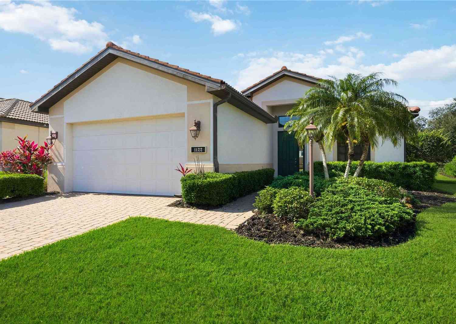 Homes For Sale - 1122 Cielo Court<br/> Venice, FL 34275