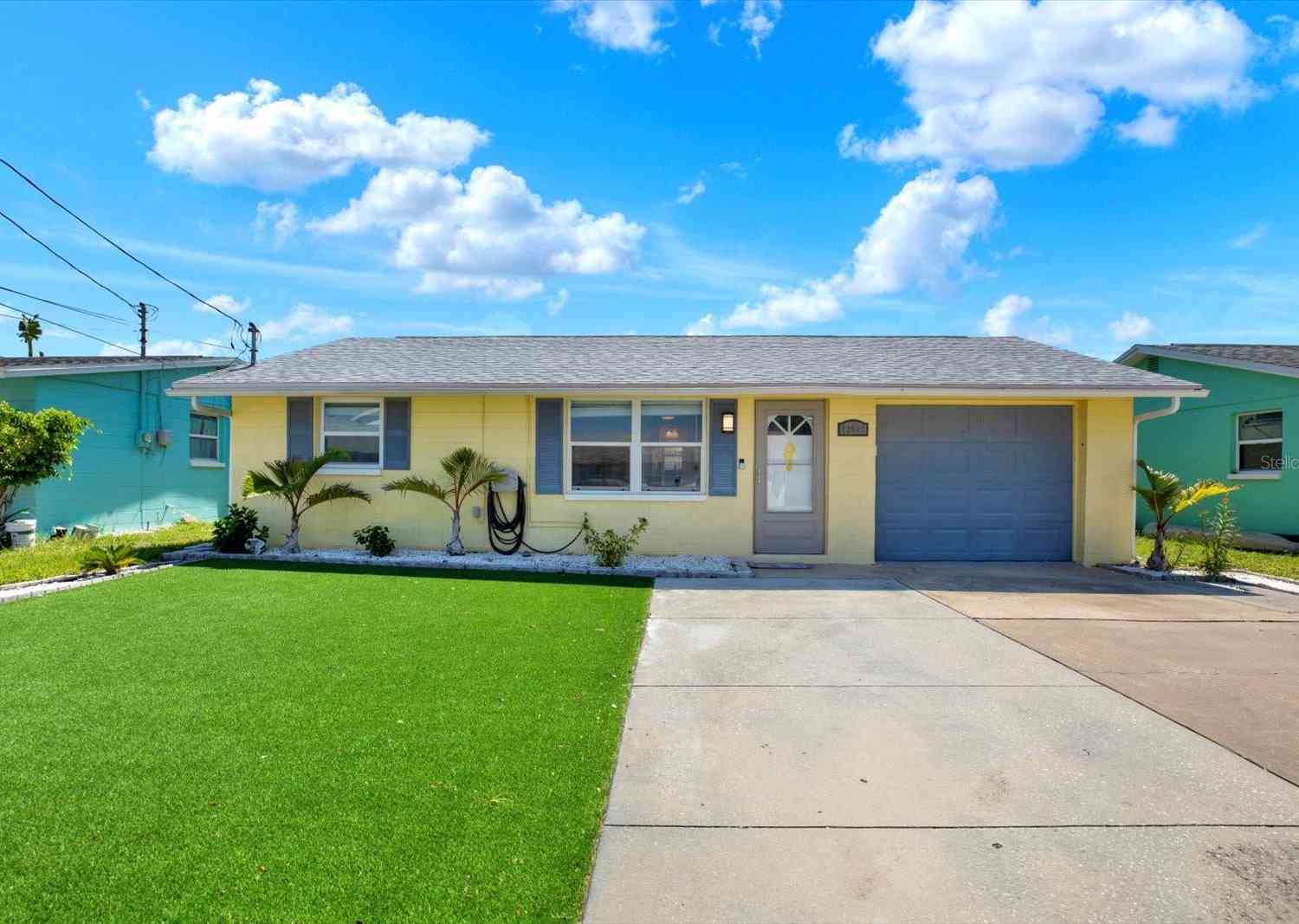 Homes For Sale - 13526 Outboard Court<br/> HUDSON, FL 34667