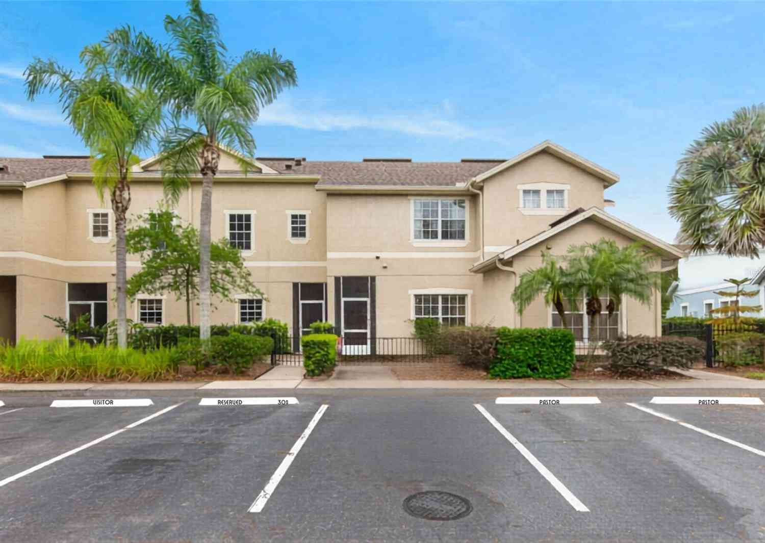 Townhouse For Sale - 10951 Winter Crest Drive<br/> RIVERVIEW, FL 33569