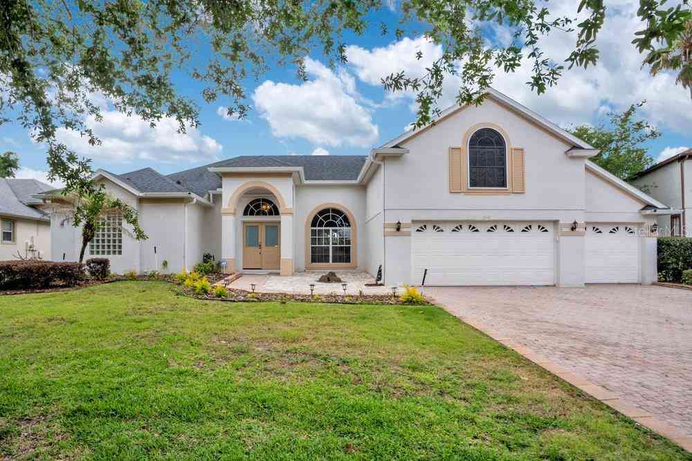 Homes For Sale - 8618 Terrace Pines Court<br/> ORLANDO, FL 32836