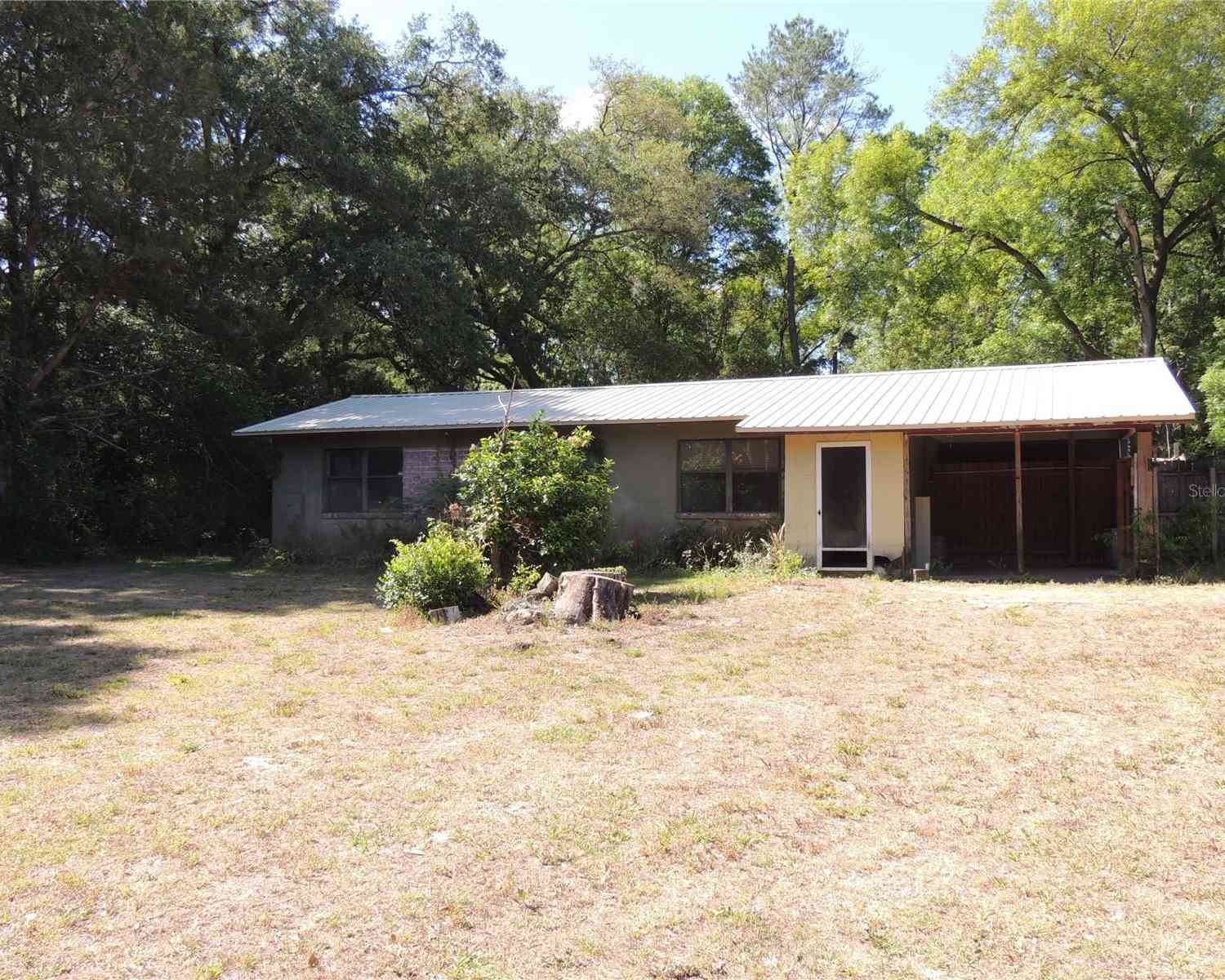 Homes For Sale - 15427 W Newberry Road<br/> NEWBERRY, FL 32669