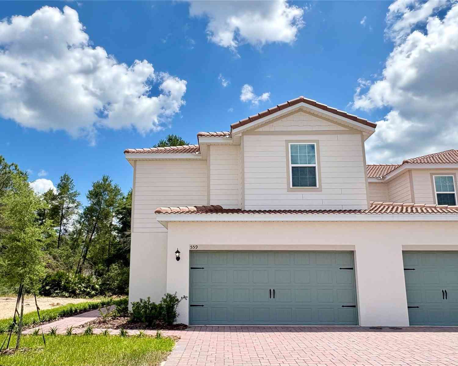 Townhouse For Sale - 559 Bay Leaf Drive<br/> POINCIANA, FL 34759