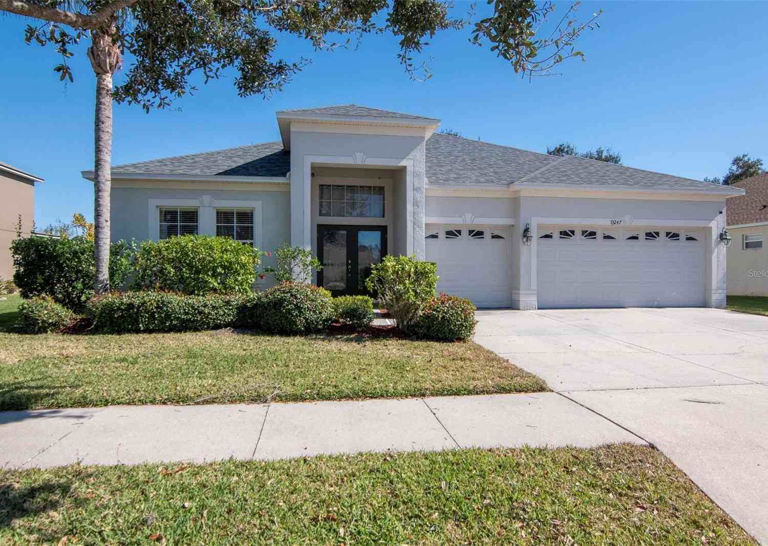 Homes For Sale - 13247 Graham Yarden Drive<br/> RIVERVIEW, FL 33579